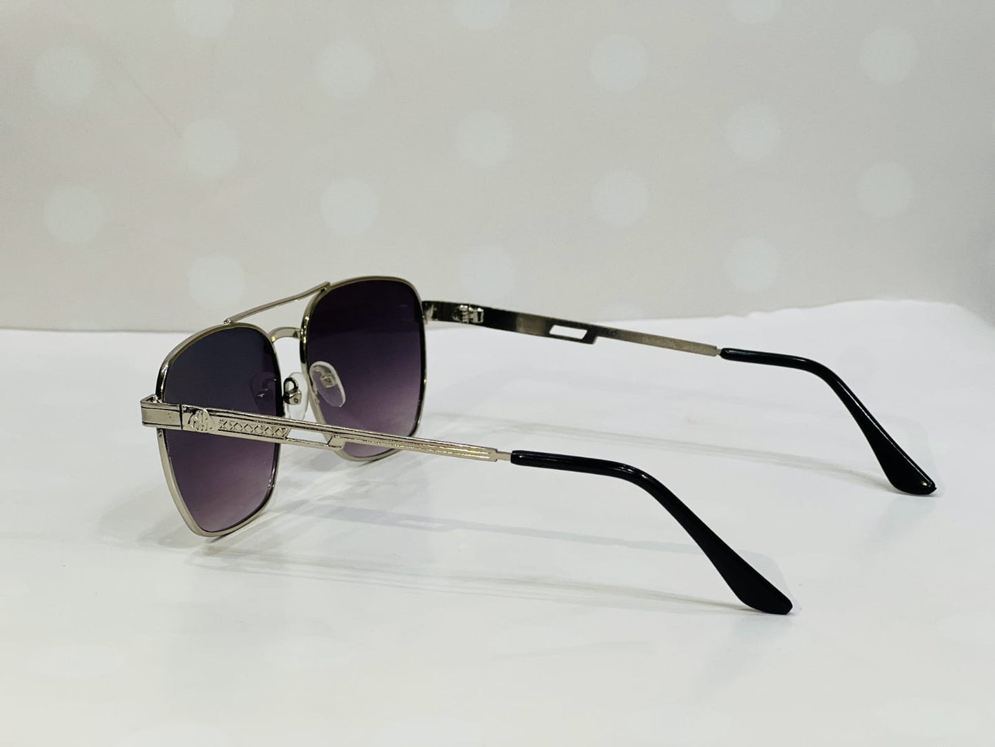 🔥 Premium Rimless Rectangle Sunglasses – Unisex UV400 Summer Shades